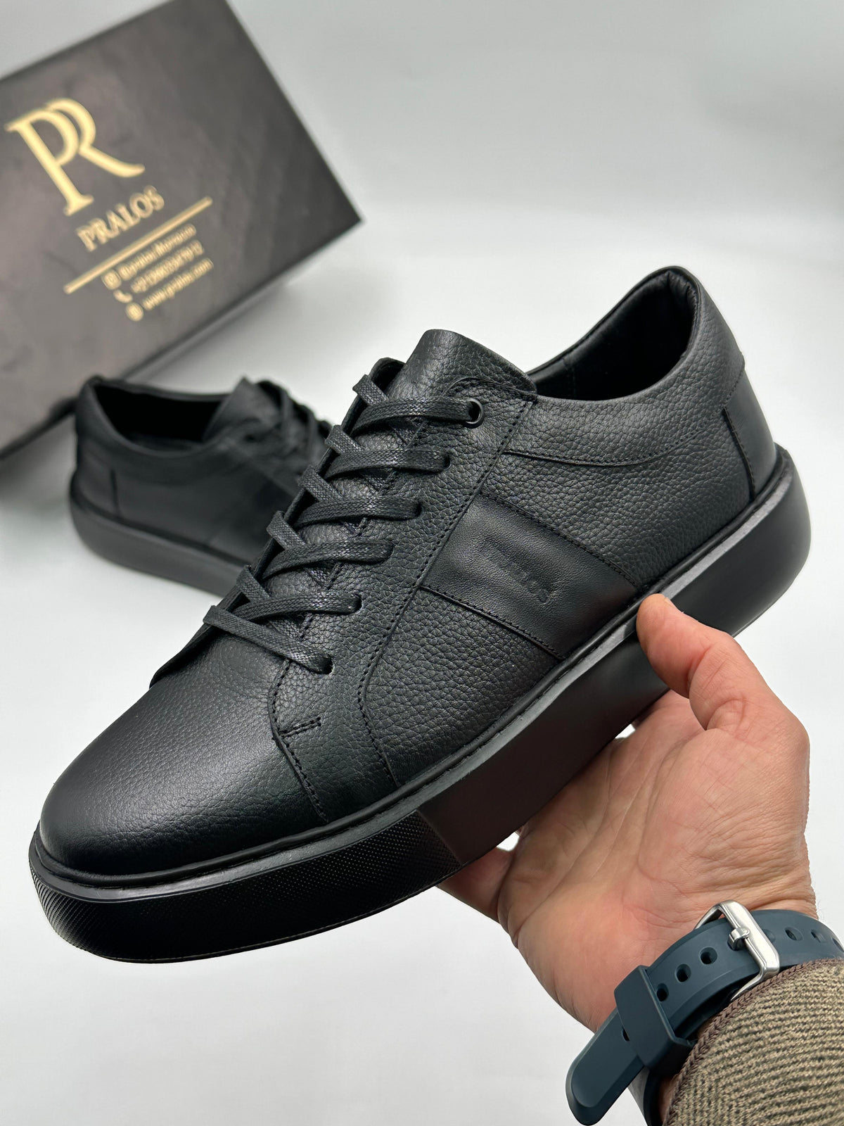 Sneakers en Cuir Grainé - Semelle Légère Confortable